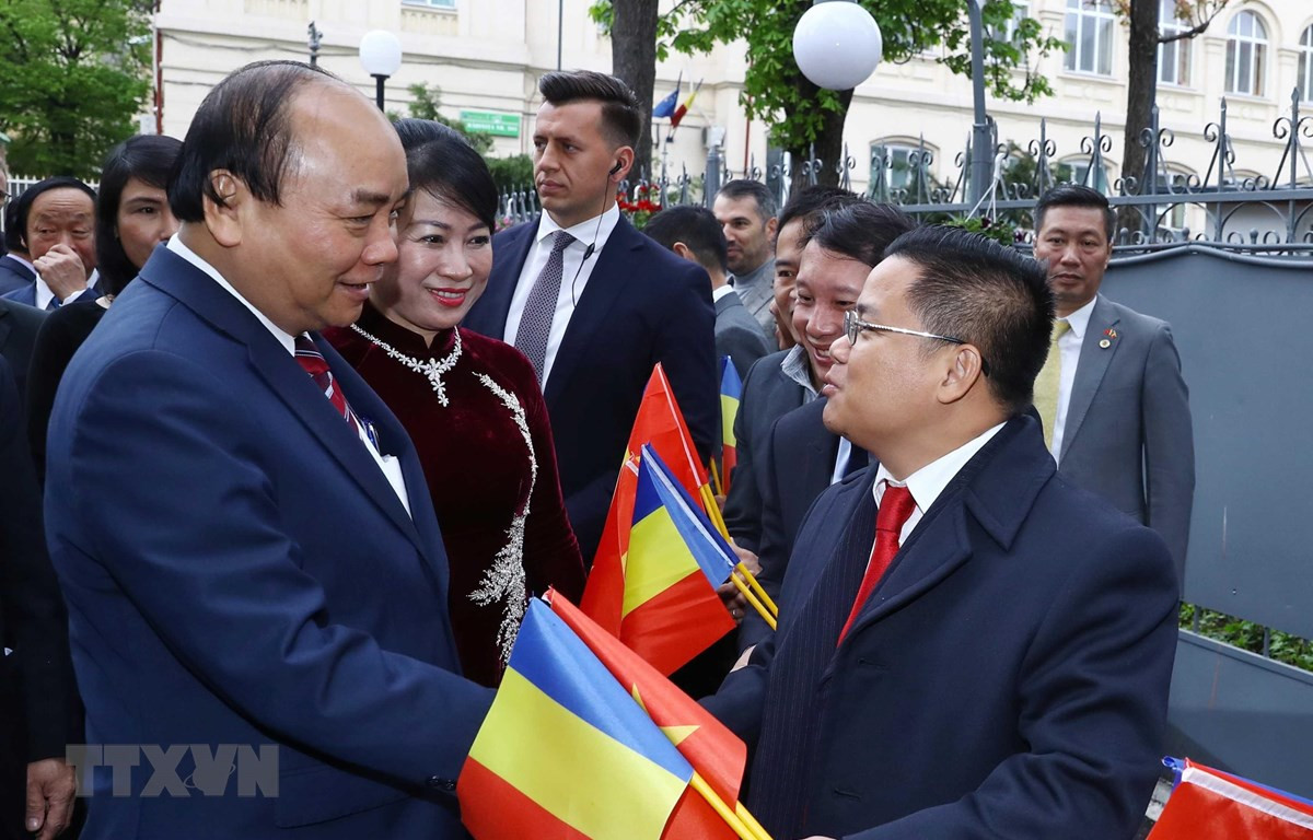 Những hoạt động đầu tiên của Thủ tướng Nguyễn Xuân Phúc tại Romania