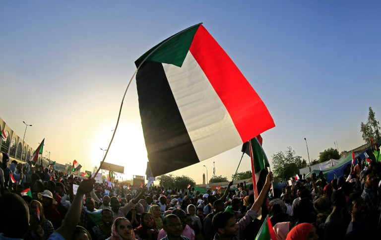 Chính biến Sudan: Tổng thống bị lật đổ Bashir chuyển sang nơi giam giữ mới