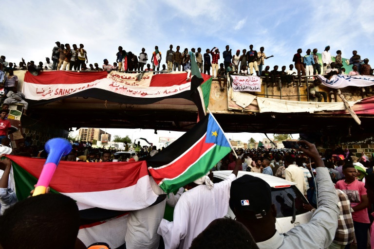 Chính biến Sudan: Tổng thống bị lật đổ Bashir chuyển sang nơi giam giữ mới