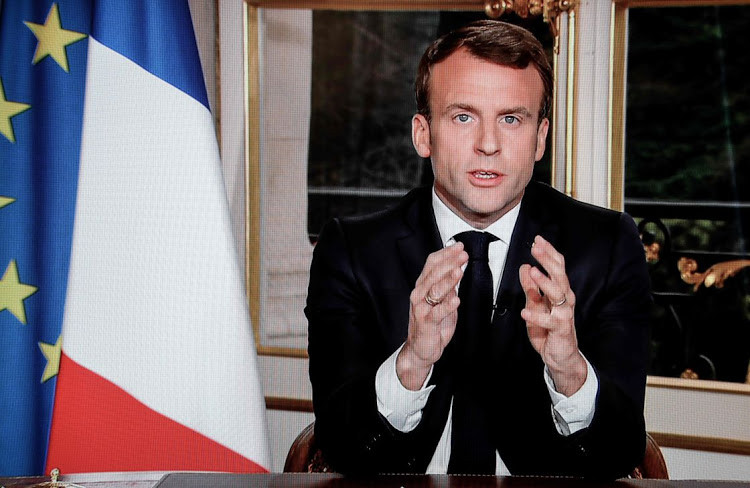 Tổng thống Pháp: “Hiện không phải lúc dành cho chính trị”