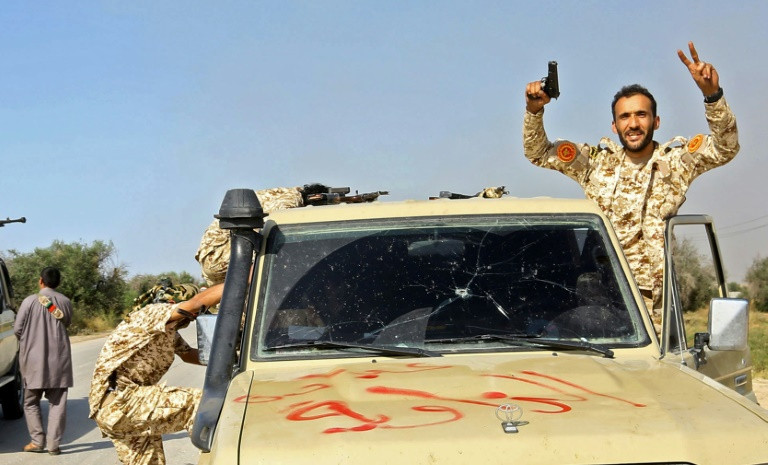 Quân đội của tướng Haftar tấn công thủ đô Libya