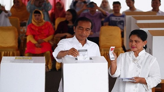64 nhân viên và cảnh sát Indonesia hy sinh do kiệt sức vì bầu cử