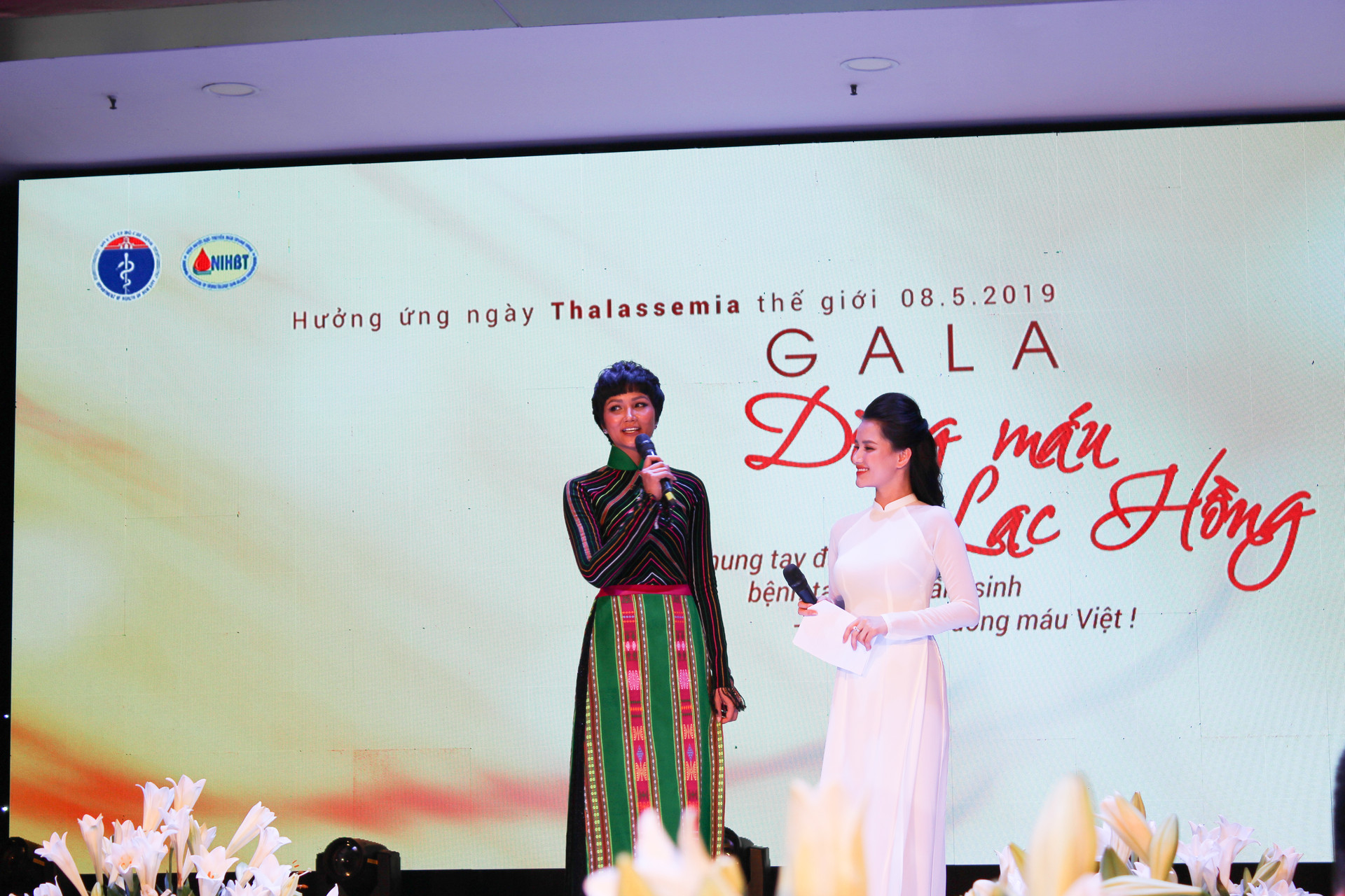 Hoa hậu H’Hen Niê kêu gọi xét nghiệm Thalassemia tiền hôn nhân