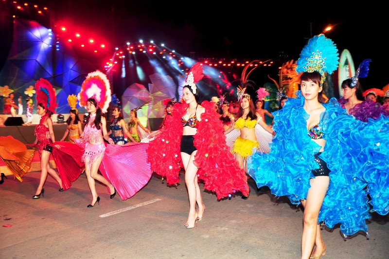 Nghỉ lễ 30/4: Hạ Long sẽ diễu hành Carnaval tưng bừng bên bờ biển Bãi Cháy