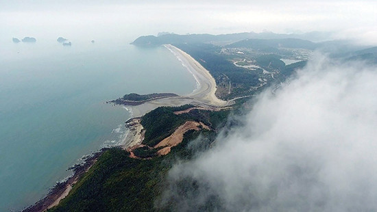 Vân Đồn (Quảng Ninh): Phát triển kinh tế gắn với bảo vệ môi trường