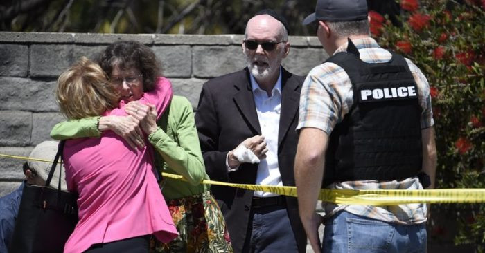 Xả súng kinh hoàng vào thánh đường Do Thái ở Mỹ, 4 người thương vong