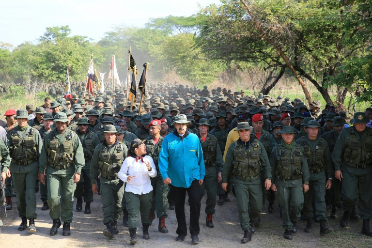 Venezuela: Maduro kêu gọi quân đội sẵn sàng chiến đấu