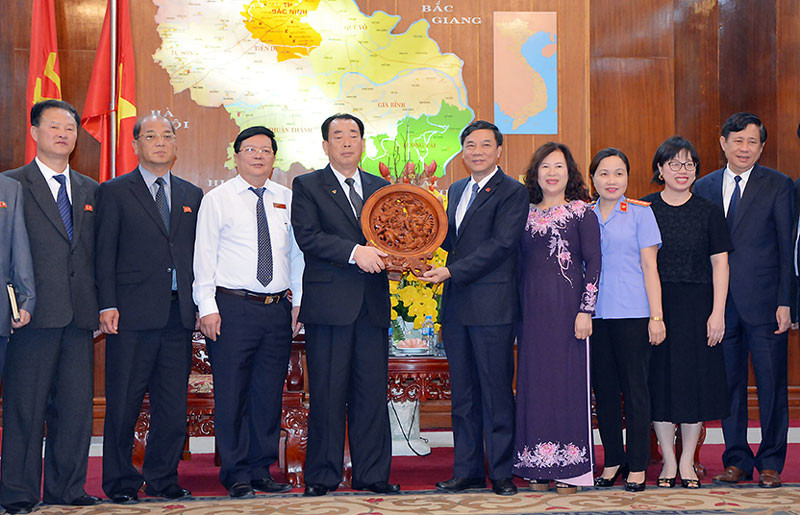 Chánh án TANDTC Việt Nam hội đàm với Chánh án Tòa án Trung ương Triều Tiên