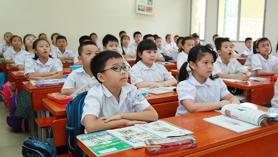 Hà Nội cấm nhà trường thu 7 khoản tiền của học sinh