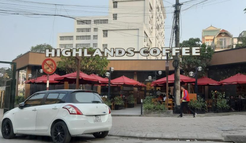 Hà Nội: Phường “ủng hộ” Highlands Coffee kinh doanh trên đất Đại học Bách Khoa? 