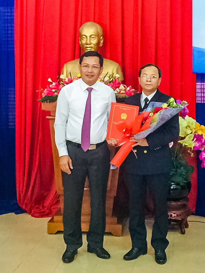 Trao quyết định bổ nhiệm chức vụ Phó Chánh án TAND tỉnh Phú Yên