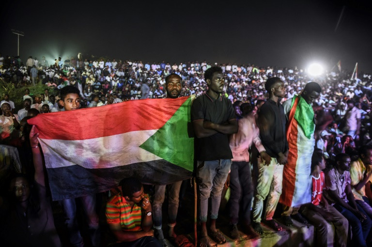 Lãnh đạo quân đội Sudan đình chỉ đàm phán dân sự