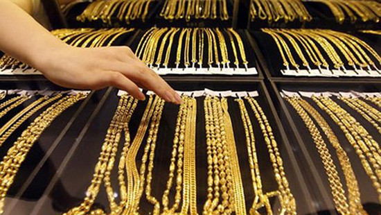 Giá vàng trong nước giảm cả trăm nghìn đồng mỗi lượng