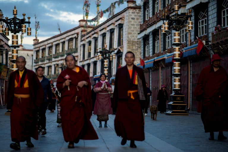Đại sứ Hoa Kỳ thực hiện chuyến thăm hiếm hoi đến Tây Tạng