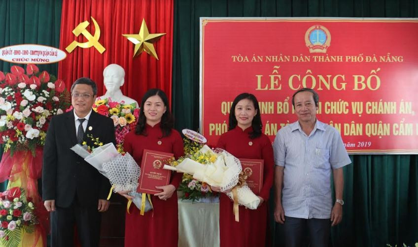 TAND TP Đà Nẵng: Trao quyết định bổ nhiệm Chánh án, Phó Chánh án quận