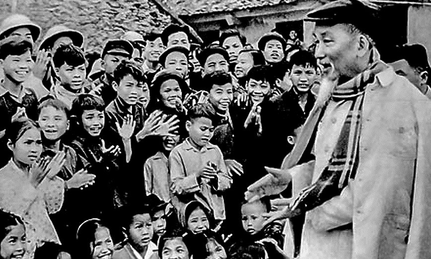  Tấm gương đạo đức Hồ Chí Minh