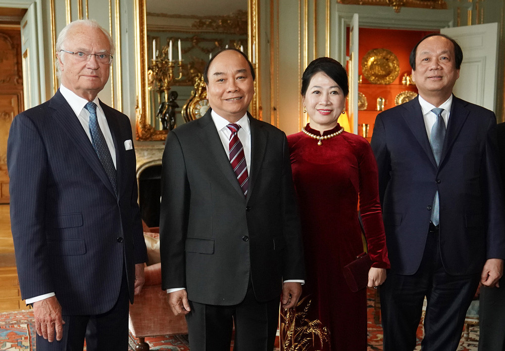 Thủ tướng Nguyễn Xuân Phúc hội kiến với Quốc vương; hội đàm với Thủ tướng Thụy Điển