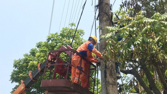 Giá xăng, điện làm tăng chỉ số giá tiêu dùng tháng 5