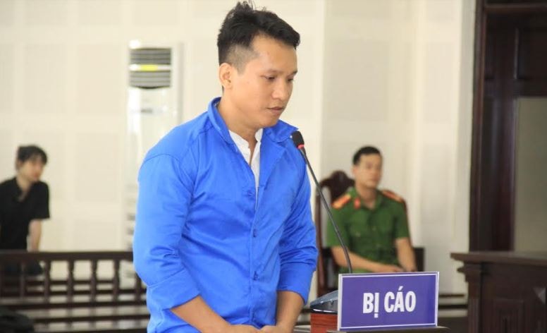 Đâm bạn nhậu sau khi so tuổi 