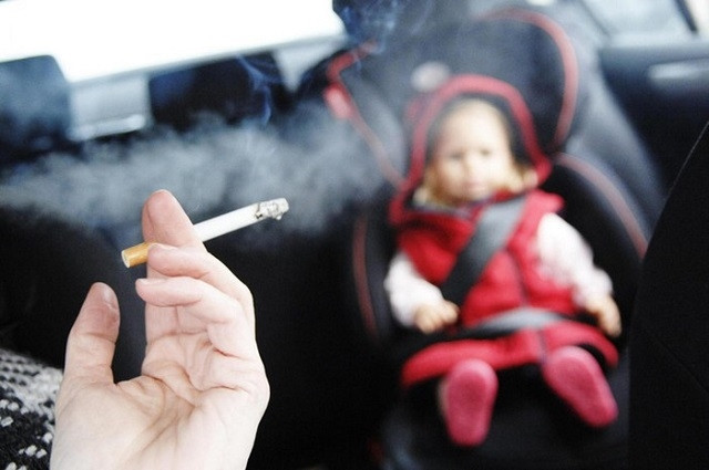 Trẻ sống chung với người hút thuốc nguy cơ cao mắc bệnh về đường hô hấp