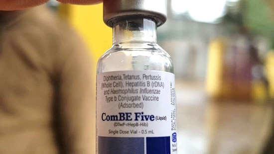 Bé 3 tháng tuổi tử vong sau khi tiêm vắc xin ComBe five