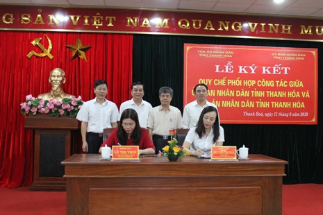Ký kết Quy chế phối hợp giữa UBND và TAND tỉnh Thanh Hóa