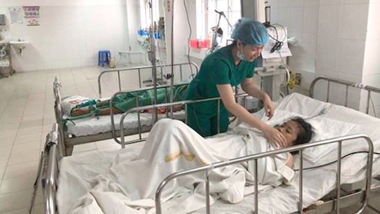 Xuất huyết nguy kịch, cô gái Campuchia được các bác sĩ Việt cứu sống