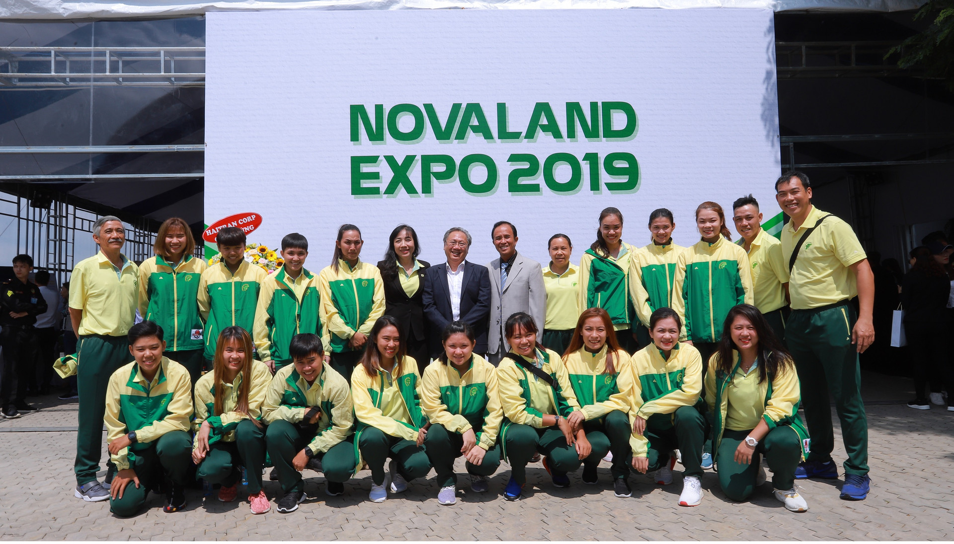 Tập đoàn Novaland tài trợ đội tuyển bóng rổ nữ TP.HCM trong 5 năm