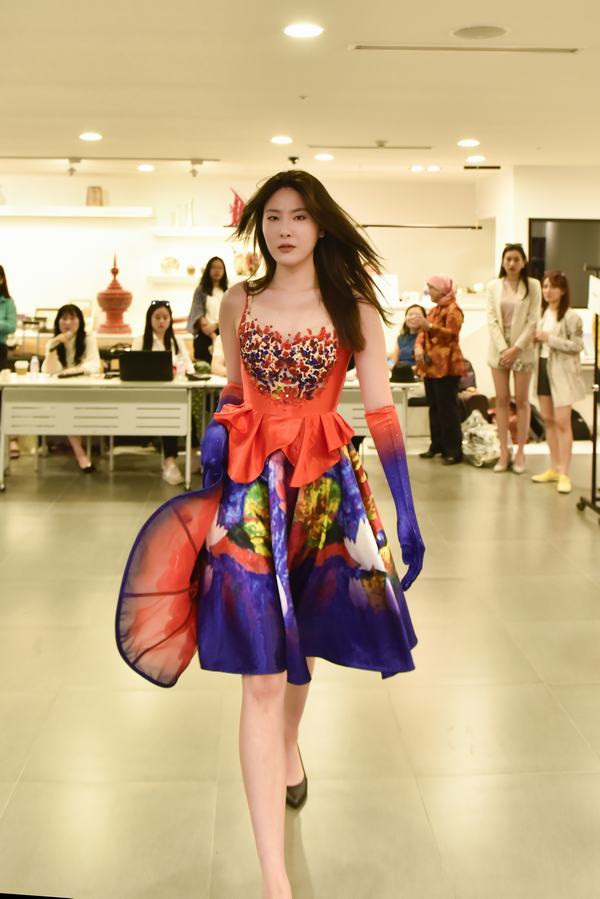 Ngắm người mẫu Hàn Quốc casting cho BST “Flower dream” của NTK Đỗ Trịnh Hoài Nam