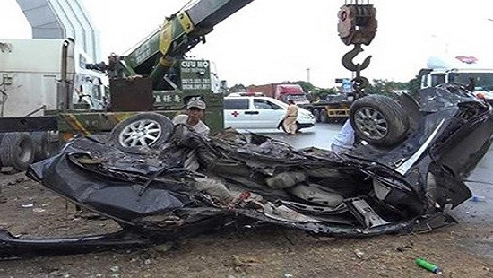 Tạm giữ tài xế container tông chết 5 người ở Tây Ninh