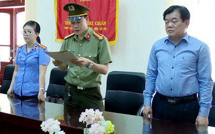 Ban Bí thư quyết định cách mọi chức vụ trong Đảng của Giám đốc Sở GDĐT Sơn La