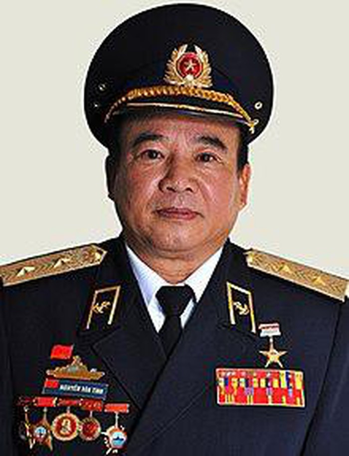 Kỷ luật cảnh cáo Phó Đô đốc Nguyễn Văn Tình