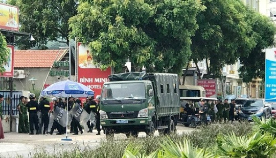 Côn đồ đập phá, tấn công nhân viên nhà hàng ở Thanh Hóa