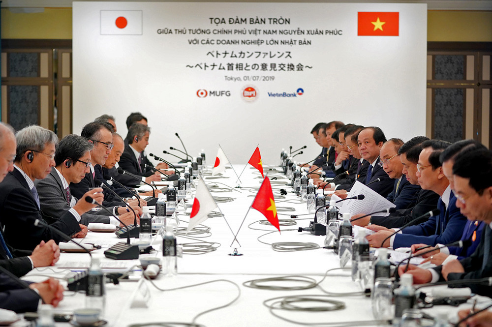 Thủ tướng tọa đàm với lãnh đạo các tập đoàn hàng đầu Nhật Bản