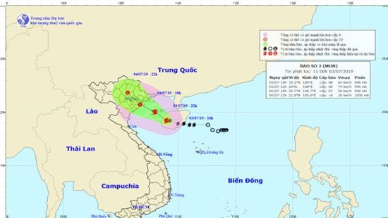 Bão số 2 tiến sát đất liền Quảng Ninh-Ninh Bình
