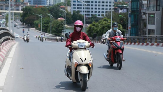 Cảnh báo nắng nóng, chỉ số tia UV tại Hà Nội ở ngưỡng nguy cơ gây hại cao