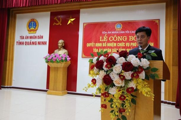 Trao quyết định bổ nhiệm chức vụ Phó Chánh án TAND tỉnh Quảng Ninh