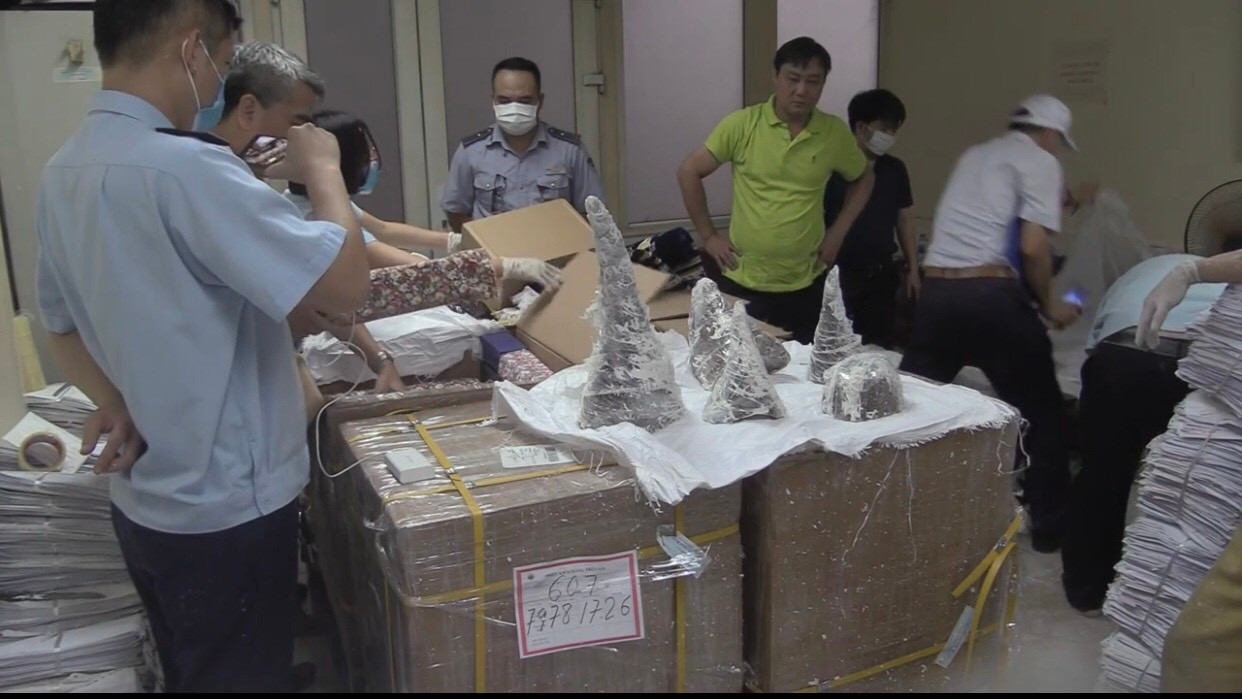 55 khúc sừng tê giác bị bắt giữ tại sân bay Nội Bài