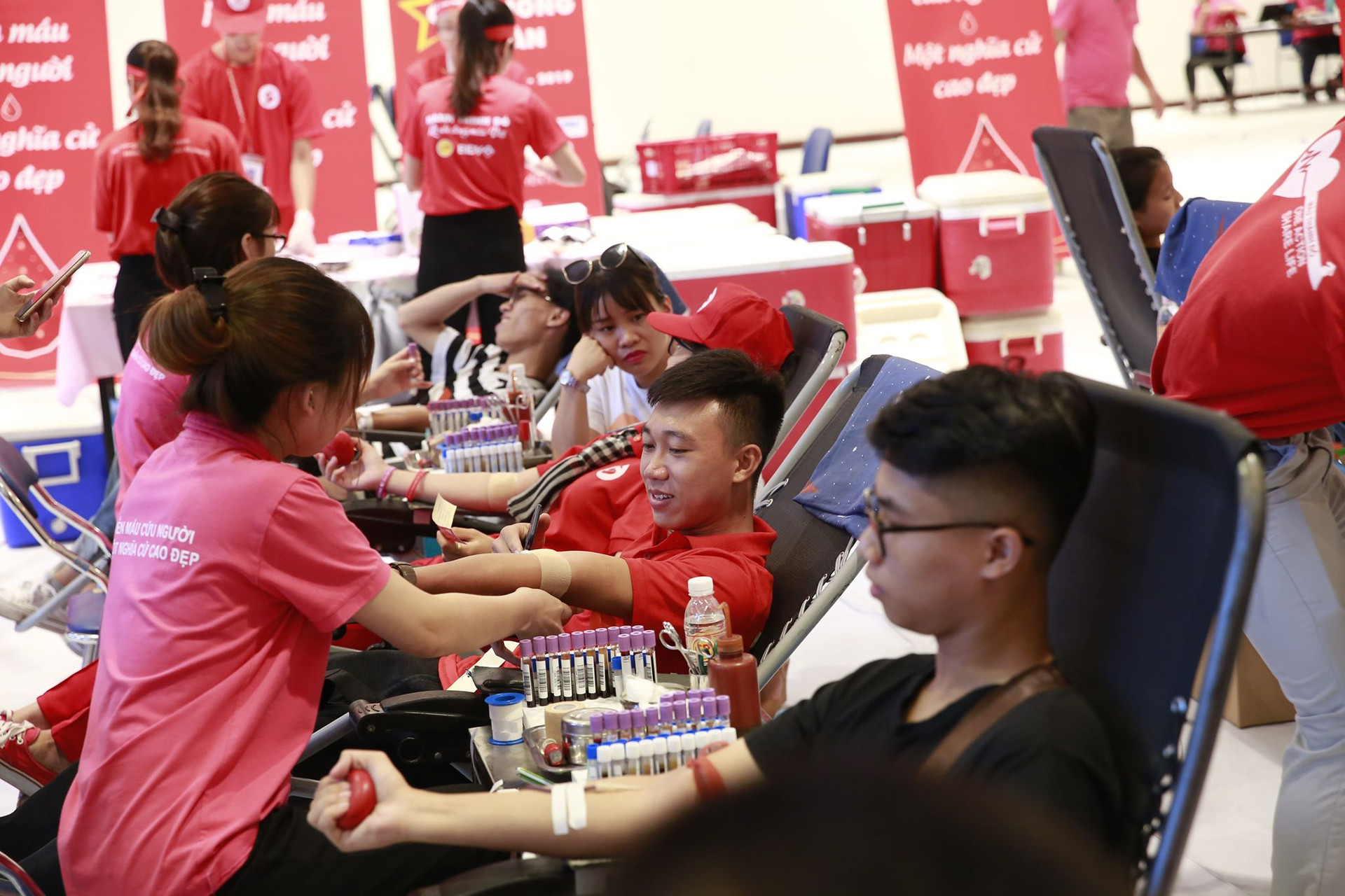 Kỷ lục hơn 85.000 đơn vị máu trong Hành trình Đỏ 2019