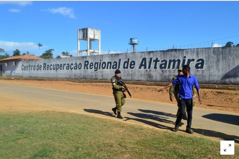 Bạo loạn tại nhà tù Brazil làm 57 người chết, 16 người bị chặt đầu