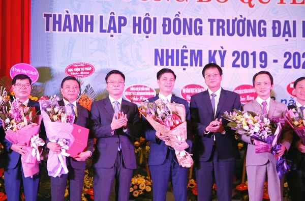 Trường Đại học Luật Hà Nội lần đầu tiên thành lập Hội đồng trường