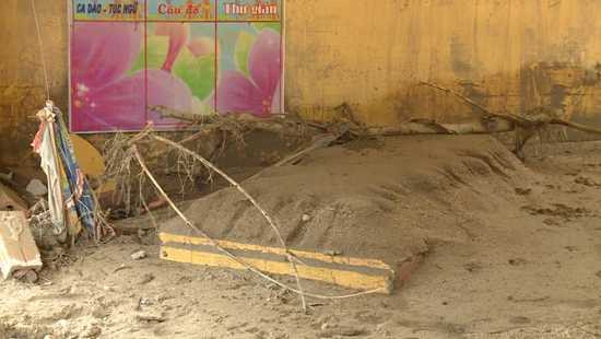 Thanh Hóa: Nhiều trường lớp bị đất đá vùi lấp do mưa lũ