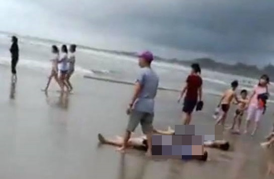 Tắm biển ở Bình Thuận, 4 người chết, 2 người mất tích