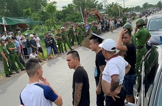 Tạm đình chỉ công tác Thiếu tá Cảnh sát 113 liên quan vụ giang hồ chặn xe ở Đồng Nai