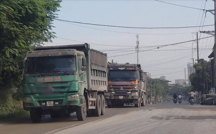 Lực lượng chức năng tỉnh Hà Nam ra quân xử lý quyết liệt tình trạng xe quá tải, cơi nới