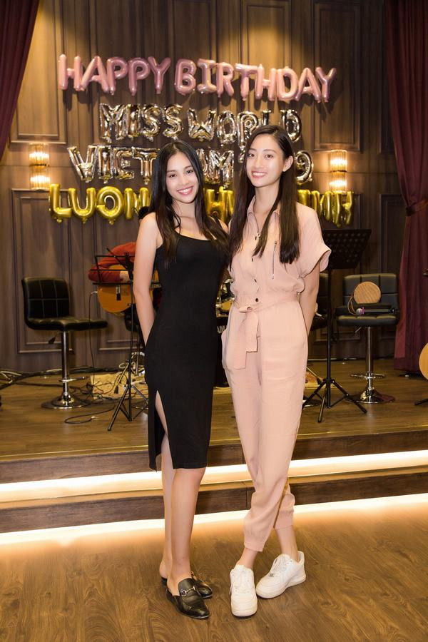 Tiểu Vy và dàn người đẹp mừng sinh nhật Hoa hậu Thùy Linh