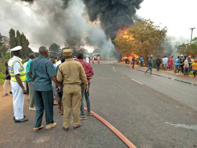 Xe bồn chở nhiên liệu phát nổ ở Tanzania: Đã có 85 người thiệt mạng
