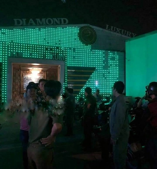 Hàng trăm người dương tính với ma túy trong bar Diamond Luxury