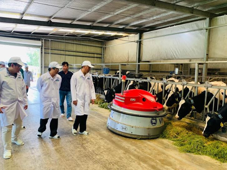 Vinamilk tham gia xây dựng vùng chăn nuôi bò sữa an toàn dịch bệnh theo quy định tổ chức thú y thế giới