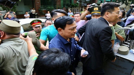 Bị cáo Nguyễn Hữu Linh lĩnh 18 tháng tù